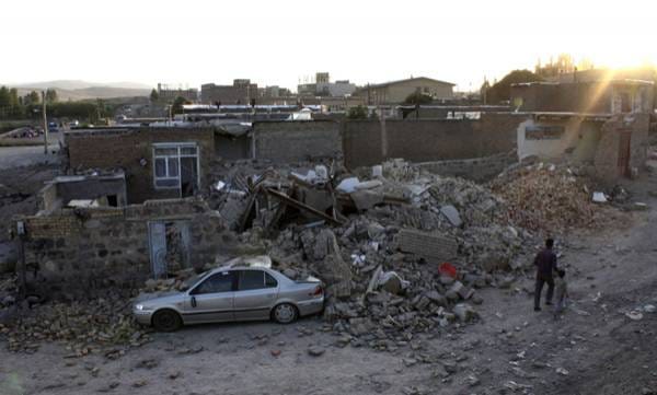 ഗൾഫ് മേഖലയിലെ വൻ ഭൂചലനം; 7.6തീവ്രത രേഖപ്പെടുത്തിയ പ്രകമ്പത്തില്‍ 130 മരണം; ഗള്‍ഫ് മേഖലയില്‍ തുടര്‍ചലനങ്ങള്‍ തുടരുന്നു