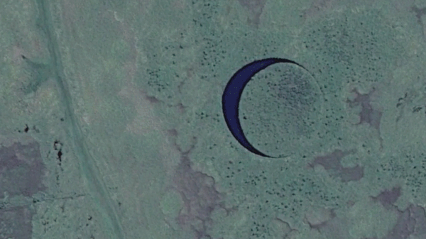 ഈ നിഗൂഢ ദ്വീപ് വട്ടംതിരിയുന്നത് സ്വന്തം  അച്ചുതണ്ടില്‍; ശാസ്ത്രലോകത്തിനു അത്ഭുതമായി ഒരു 'പെര്‍ഫെക്റ്റ്‌ ദ്വീപ്‌'