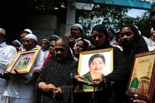 ജയലളിതയുടെ ആരോഗ്യസ്ഥിതി അതീവഗുരുതരം; ജീവന്‍ നിലനിര്‍ത്തുന്നത് ഉപകരണങ്ങളുടെ സഹായത്തോടെ