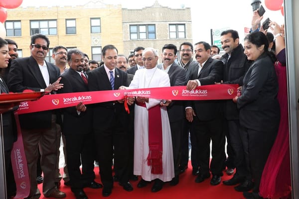 ജോയ് ആലുക്കാസിന്റെ അമേരിക്കയിലെ മൂന്നാമത് ഷോറൂമിന്റെ ഉദ്‌ഘാടനം ചിക്കാഗോയില്‍ നടന്നു.