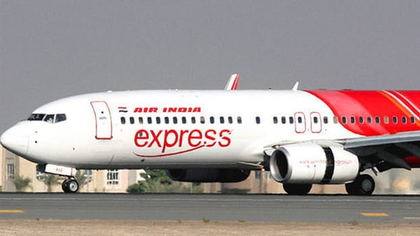 ലാന്റിംഗിനിടെ  എയർ ഇന്ത്യ എക്സ് പ്രസ്  വിമാനം  ൺവെയിൽ ഉരസി; ഒഴിവായത് വൻ  ദുരന്തം