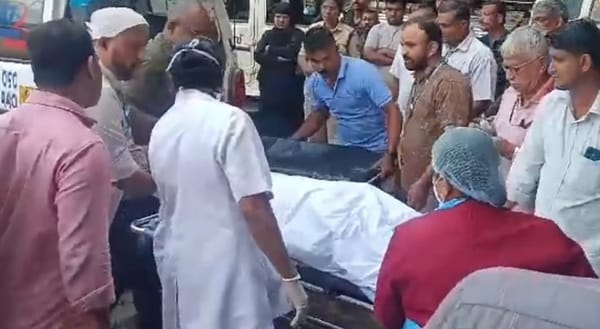 കോഴിക്കോട് തിക്കോടിയില്‍ കടലില്‍ കുളിക്കാനിറങ്ങിയ നാല് പേര്‍ തിരയില്‍പ്പെട്ട് മരിച്ചു