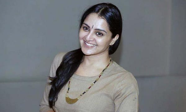 ആദിവാസികള്‍ക്ക് വീട് നിര്‍മിച്ച് നല്‍കാമെന്ന് പറഞ്ഞ് പറ്റിച്ചെന്ന ആരോപണം: മറുപടിയുമായി മഞ്ജു വാര്യര്‍