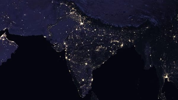 നാസ പുറത്തുവിട്ട ഈ ചിത്രങ്ങള്‍ ഒന്ന്  നോക്കൂ