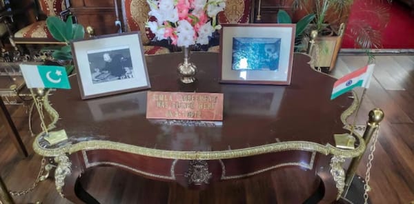 ഷിംല കരാർ ഒപ്പുവെച്ച മേശപ്പുറത്ത് നിന്ന് പാക് പതാക മാറ്റി; നീക്കം ചെയ്‌ത്‌ ഹിമാചൽ രാജ്ഭവൻ