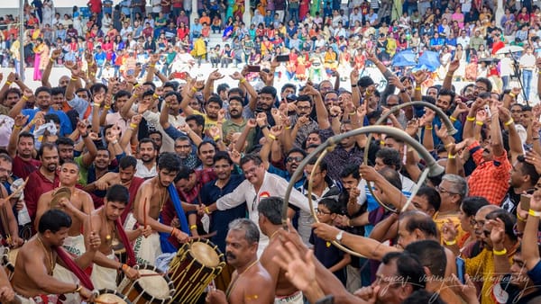 ആവേശമായി സിംഗപ്പൂര്‍ പൂരം..