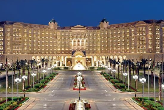 ലോകത്തെ പത്താമത്തെ വലിയ സമ്പന്നനായ അല്‍ വലീദ് ബിന്‍ തലാല്‍ ഉള്‍പെടെ സൗദിയില്‍ അറസ്റ്റിലായ പ്രമുഖരെയെല്ലാം പാര്‍പ്പിച്ചിരിക്കുന്നത് ഈ 'ആഡംബരജയിലില്‍'; ഇതാണ്  റിയാദിലെ റിറ്റ്‌സ് കാര്‍ട്ടന്‍