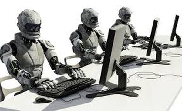 മാധ്യമപ്രവര്‍ത്തകര്‍ക്കും ഒരു എതിരാളി വരുന്നു; ആദ്യ റോബോര്‍ട്ട് മാധ്യമപ്രവര്‍ത്തകന്റെ ലേഖനം പ്രസിദ്ധീകരിച്ചു; ഇനി വാര്‍ത്തയെഴുതാന്‍ റോബോട്ടുകളും