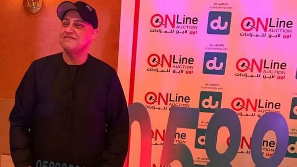 60 കോടിയ്ക്ക് വാഹന നന്പർ ലേലത്തിൽ പിടിച്ച ആൾ 8.2 കോടിയ്ക്ക് മൊബൈൽ നന്പർ സ്വന്തമാക്കി