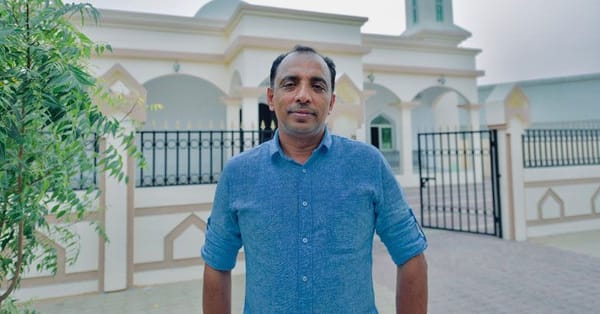 യുഎഇയിലെ മുസ്ലിം സഹോദരങ്ങള്‍ക്ക്  മലയാളിയായ ക്രിസ്ത്യന്‍ യുവാവിന്റെ  സ്നേഹസമ്മാനം