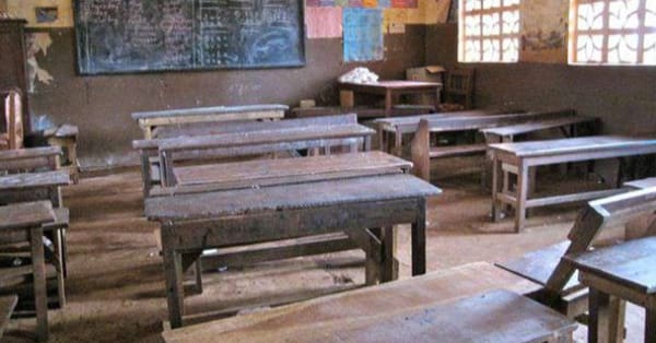 സംസ്ഥാനത്ത് മൂന്ന് ജില്ലകളില്‍ ചിലയിടങ്ങളില്‍ വിദ്യാഭ്യാസ സ്ഥാപനങ്ങള്‍ക്ക് തിങ്കളാഴ്ച അവധി