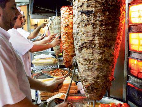 ദുബായ് ഷവര്‍മ്മയ്ക്ക് ഗുഡ്ബൈ പറയാന്‍ പോകുന്നു