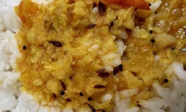 ക്ഷേത്രത്തിലെ  പ്രസാദം കഴിച്ചവർക്ക് ഭക്ഷ്യവിഷബാധ; അഞ്ചു പേര്‍ മരിച്ചു, 65 ഓളം പേര്‍ ആശുപത്രിയില്‍