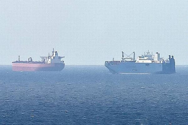 യുഎഇ തീരത്ത്‌ സൗദി എണ്ണക്കപ്പലുകൾക്കുനേരെ ആക്രമണം; ടാങ്കറുകൾക്ക് കനത്ത നാശനഷ്‌ടം