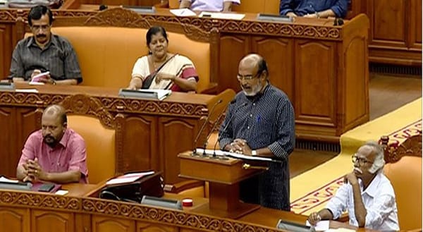 സംസ്ഥാന ബജറ്റ് അവതരണം തുടങ്ങി; നവകേരള നിര്‍മ്മാണത്തിന് പ്രത്യേക പരിഗണന