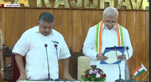 സജി ചെറിയാന്‍ മന്ത്രിയായി വീണ്ടും സത്യപ്രതിജ്ഞ ചെയ്തു